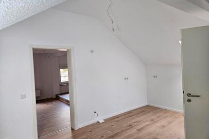 ++Große,helle 4-Zimmer DG-Wohnung in Echte zu vermieten++ - Kalefeld