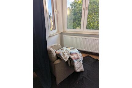 Großzügige, helle 2 Zimmer Wohnung, renoviert und bezugsfertig - Döbeln