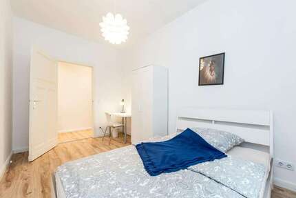 WG-Zimmer in Berlin 700,00 € 12 m²