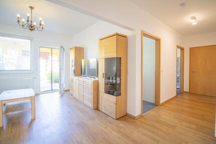 Möblierte 2-Zimmer Erdgeschosswohnung mit Terasse und Stellplatz - Kreuzwertheim