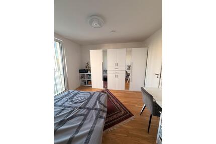 ZIMMER MITBEWOHNERIN - 800,00&nbsp;EUR Kaltmiete, ca.&nbsp; 12,00&nbsp;m&sup2; in München (PLZ: 81245) Aubing-Lochhausen-Langwied