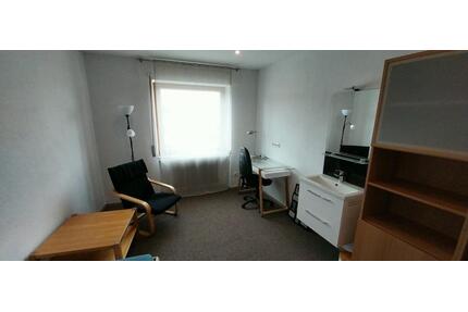 Stud.- Zimmer möbliert - 385,00&nbsp;EUR Kaltmiete, ca.&nbsp; 12,00&nbsp;m&sup2; in Aachen (PLZ: 52072) Aachen-Mitte