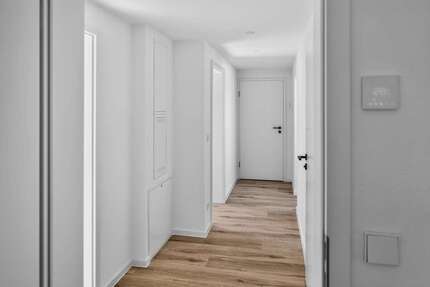 Erstbezug nach Kernsanierung – Moderne 3-Zimmer-Dachgeschosswohnung mit EBK & Fußbodenheizung - Kornwestheim