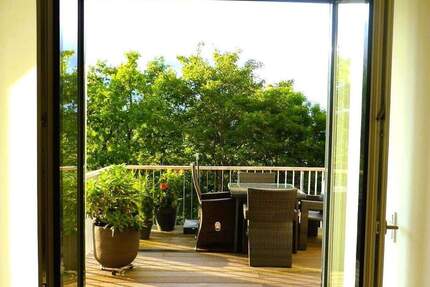 Exklusive 4 Zimmer Wohnung 154 qm mit Balkon im 2. OG in Siegen