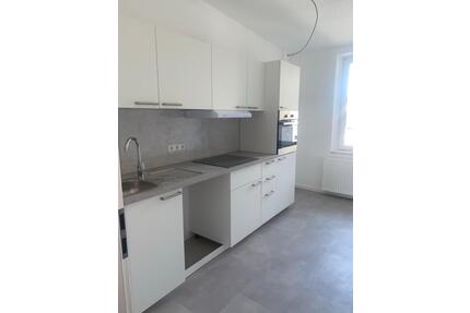 Kernsanierte 2-Zimmer DG Wohnung in Mü-Styrum - Mülheim an der Ruhr Rechtsruhr-Nord