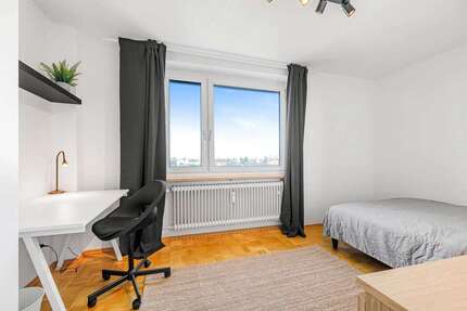 WG-Zimmer in München 990,00 € 13 m²