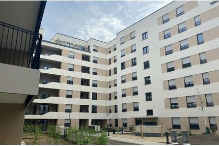 Bei VIVAWEST die Sonnenstrahlen auf dem eigenen Balkon genießen. - Düsseldorf Pempelfort