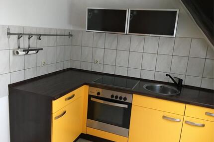 2 Zimmer Dachgeschosswhnung - 295,00&nbsp;EUR Kaltmiete, ca.&nbsp; 53,00&nbsp;m&sup2; in Döbeln (PLZ: 04720)