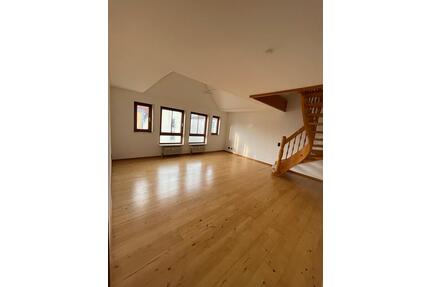 3 Zimmer Maisonette Wohnung - Balkon, EBK, TG Kernen im Remstal