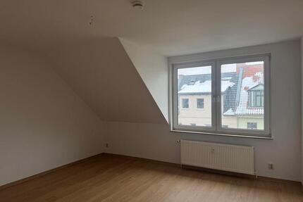 2- Zimmer Dachgeschosswohnung in Brandenburg - Brandenburg an der Havel Bahnhofsvorstadt