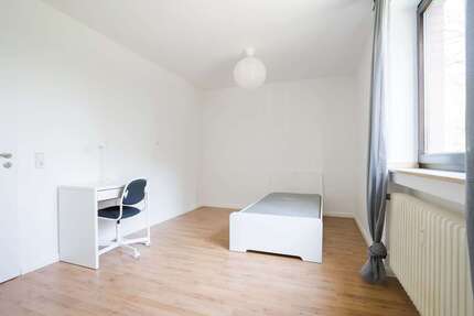 WG-Zimmer in Düsseldorf 629,00 € 15 m²