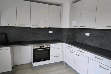 Großzügige 4 Zimmer Wohnung in Rottenburg- Ergenzingen ab sofort - Rottenburg am Neckar