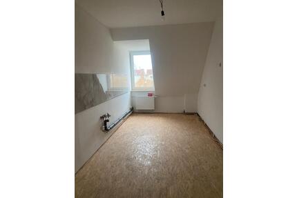 Attraktive Dachgeschosswohnung in Lindenau 04177, ab Februar 2026 - Leipzig Südost