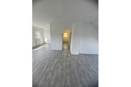 Gepflegte 2-Zimmer Dachgeschosswohnung in Oberhausen Alsfeld