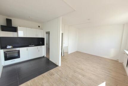 Modernisiertes Wohnen mit Grün - 3 Zimmer mit EBK - Halle (Saale) Nietleben