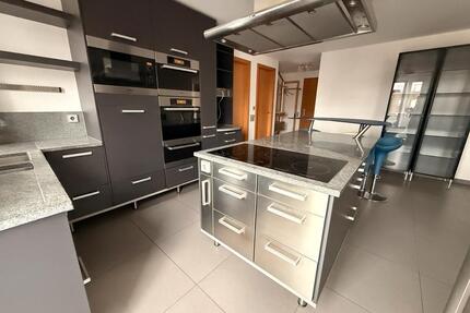 Individuelle 3,5 Zimmer Wohnung mit gr. Kueche, Sauna, Whirlpool - Fellbach