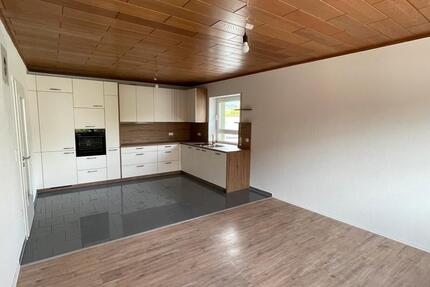 5,5 Zimmer Wohnung - 1.400,00&nbsp;EUR Kaltmiete, ca.&nbsp; 156,00&nbsp;m&sup2; in Berg bei Neumarkt in der Oberpfalz (PLZ: 92348)