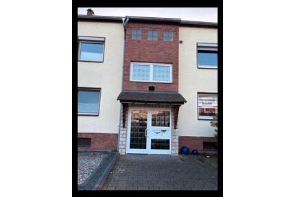 2-Zimmer Dachgeschosswohnung im ruhigen 6 Parteienhaushalt - Moers Rheinkamp