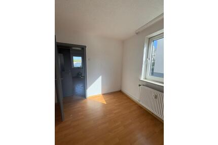 Vermiete eine, 2,5 Zimmer Küche, Bad Wohnung in Heringen - Heringen (Werra)