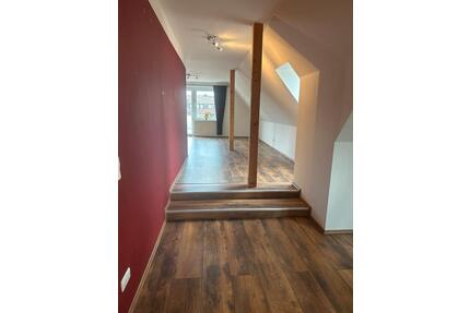 2-Zimmer Dachgeschosswohnung mit großer Dachterasse - Trittau