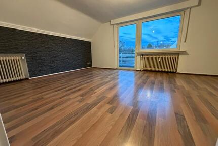 Helle 63qm 2 Zimmer DG Wohnung in Fröndenberg Westicker Heide - Fröndenberg (Ruhr)