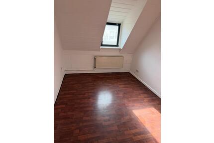 Dachgeschosswohnung 4 Zimmer in Alstadt Süd 1200€ kalt - Köln Innenstadt