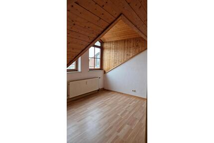 Gepflegte 3 Zimmer Wohnung in Traunreut - Chieming