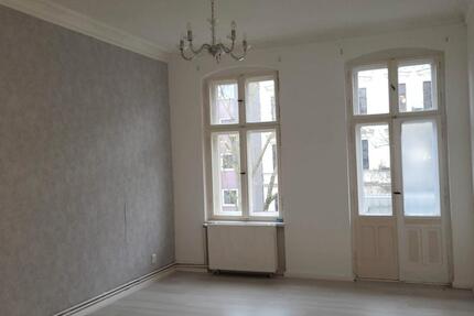 VERMIETE ZWEIZIMMERWOHNUNG IN TEGEL MIT BALKON - Berlin Reinickendorf