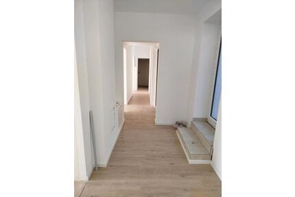 Familienoase 3 Zimmer mit großem Garten Terrasse - Ölbronn-Dürrn