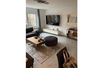 Gemütliche 2-Zimmer Wohnung 75 qm - Täferrot