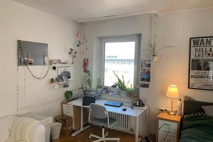 Schönes, großes WG-Zimmer (teilmöbliert) in 2er WG - Bayreuth City