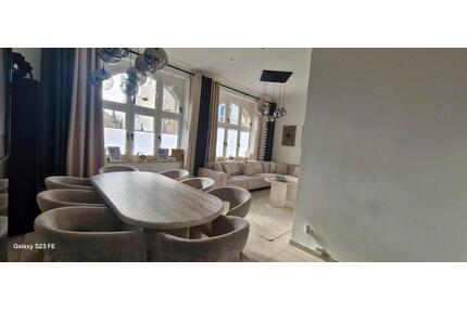 Modernes Licht-Loft mit Garten &