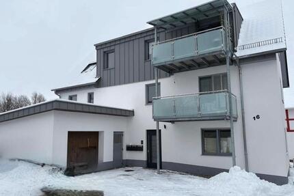 Neuwertige 3,5 Zimmer Wohnung im EG mit Stellplatz in Marth - Uder