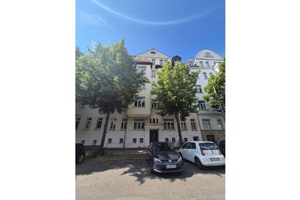 2 Zimmer DG-Wohnung mit Blick über Leipzig