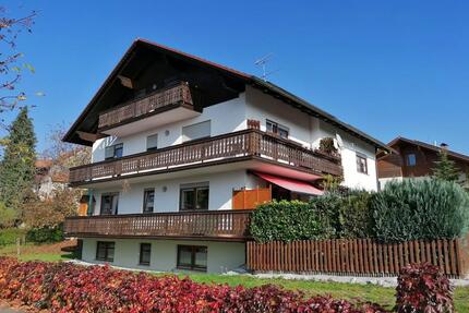 3-Zimmer Dachgeschosswohnung - 420,00&nbsp;EUR Kaltmiete, ca.&nbsp; 75,00&nbsp;m&sup2; in Lalling (PLZ: 94551)