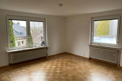 Helle 4 Zimmer Wohnung, Einbauküche, Garage & separater Eingang - Thurnau