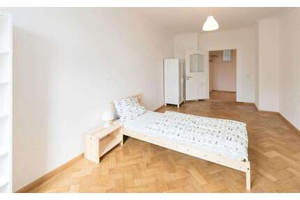 WG-Zimmer in München 895,00 € 17 m²