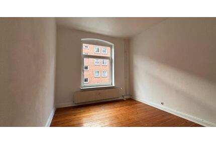 Südfriedhof renovierte 2 Zimmer Altbauwohnung WG tauglich - Kiel