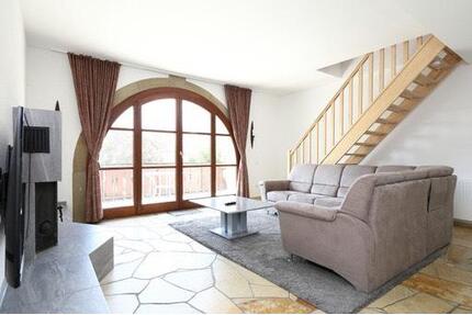 Voll möbliert 2,5 Zimmer Maisonette Wohnung mit schöner Aussicht - Mundelsheim