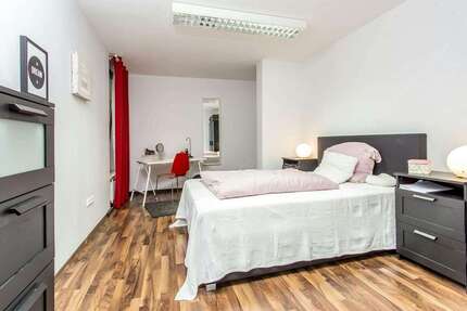 WG-Zimmer in Frankfurt am Main 700,00 € 19 m²
