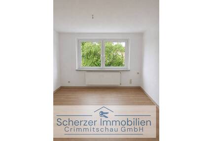 teilsanierte 3-Zimmer Wohnung im 2. OG im Pleißenweg, Neukirchen, beziehbar ab 01.08.2026