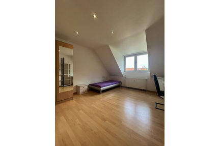 WG-Zimmer in Stuttgart 400,00 € 14 m²