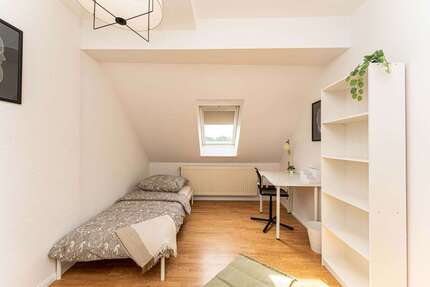 WG-Zimmer in Berlin 560,00 € 10 m²