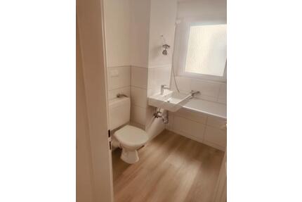 2 Zimmer Wohnung m.Balkon - 795,00&nbsp;EUR Kaltmiete, ca.&nbsp; 56,00&nbsp;m&sup2; in Hanau (PLZ: 63450)