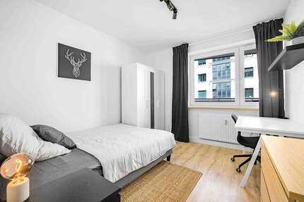 WG-Zimmer in München 990,00 € 14 m²