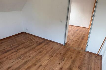 Duisburg Rheinhausen DG 2,5 Zimmer Wohnung zu Vermieten
