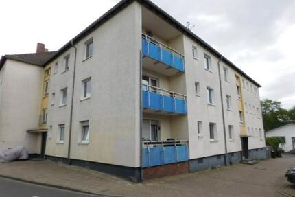 Renoviert und bezugsfertig... Schicke 2-Zimmerwohnung im EG mit Balkon zentral gelegen... - Krefeld Gellep-Stratum