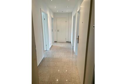 3 Zimmer Wohnung + Pkw Stellplatz - Hannover Vahrenwald-List