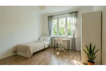 WG-Zimmer in Berlin 700,00 € 12 m²