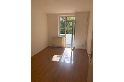 Ruhige 2,5 Zimmer Wohnung, renoviert, Mittel-Stadt nah - Hagen Hagen-Mitte